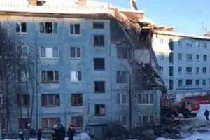 В Макеевке рухнула очередная крыша в поселке 21-БИС В Макеевке рухнула очередная крыша в поселке 21-БИС