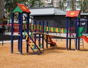 В Макеевке открыли новые игровые площадки ко дню защиты детей